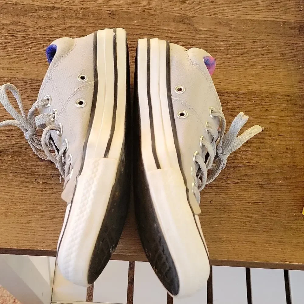 Converse Low Top Gray Sneakers Womens 7,  Pink, Purple Lining, Streetwear